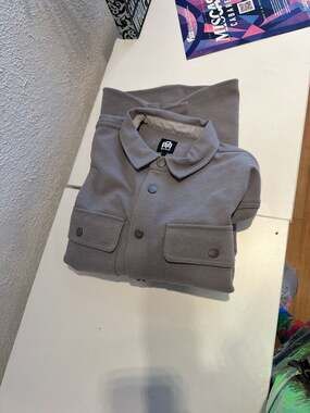 INTO THE AM Men's Modern Textured Knit Shacket - Grey